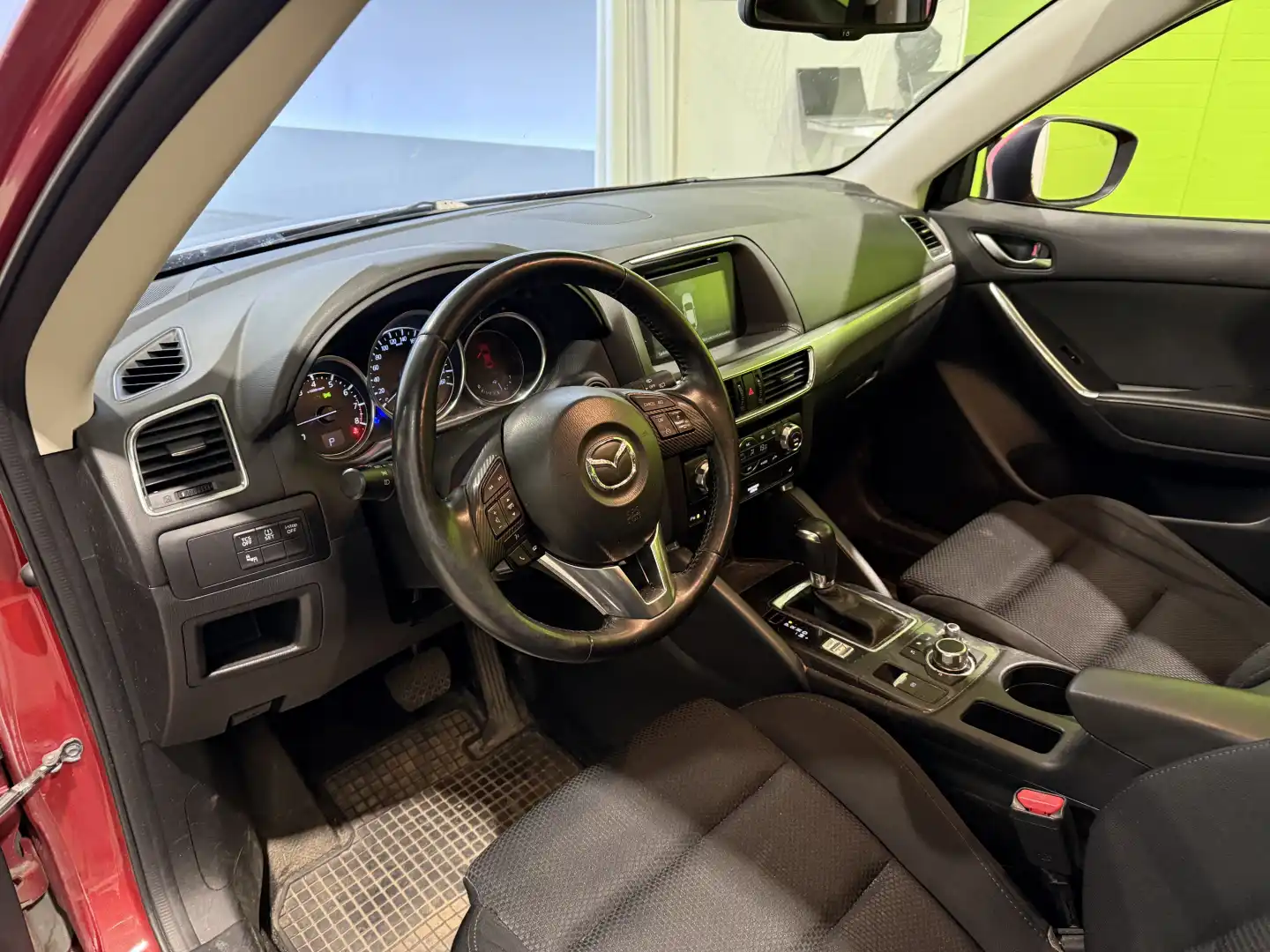 car-image