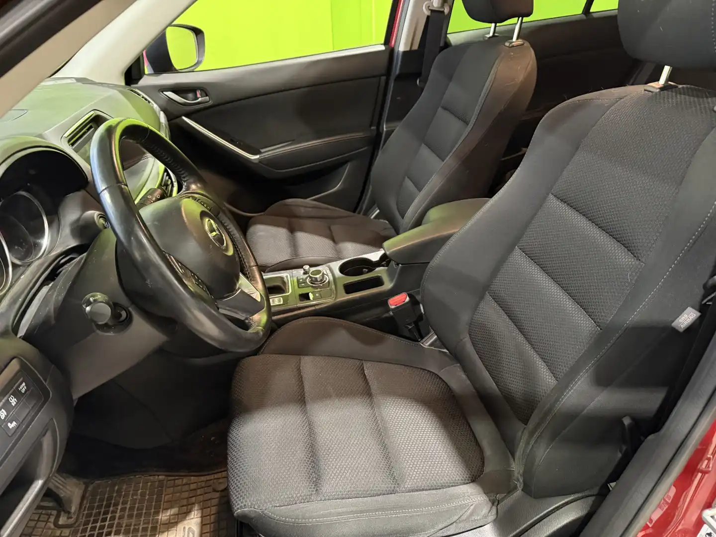 car-image