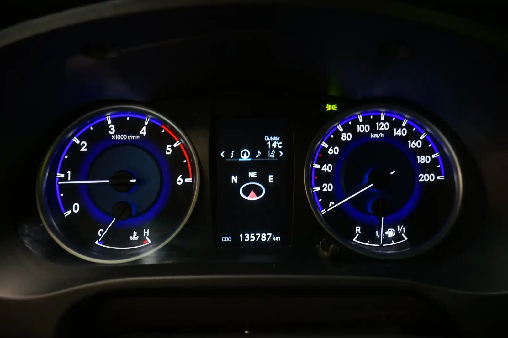 car-image