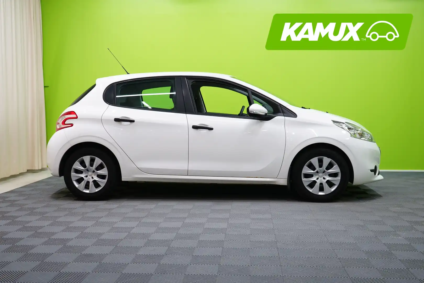 car-image
