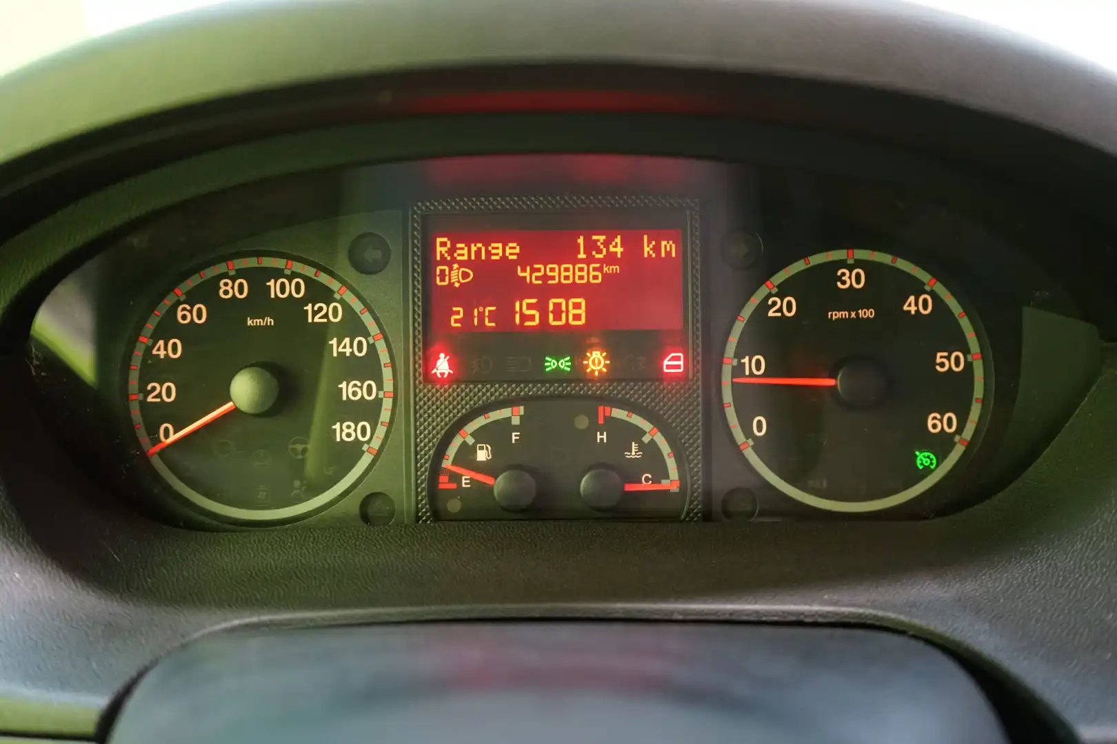 car-image