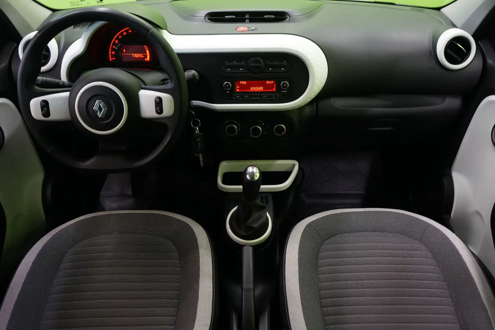 car-image