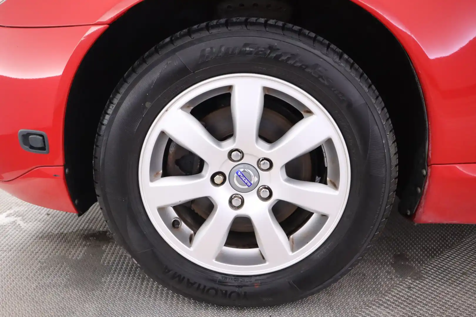 car-image
