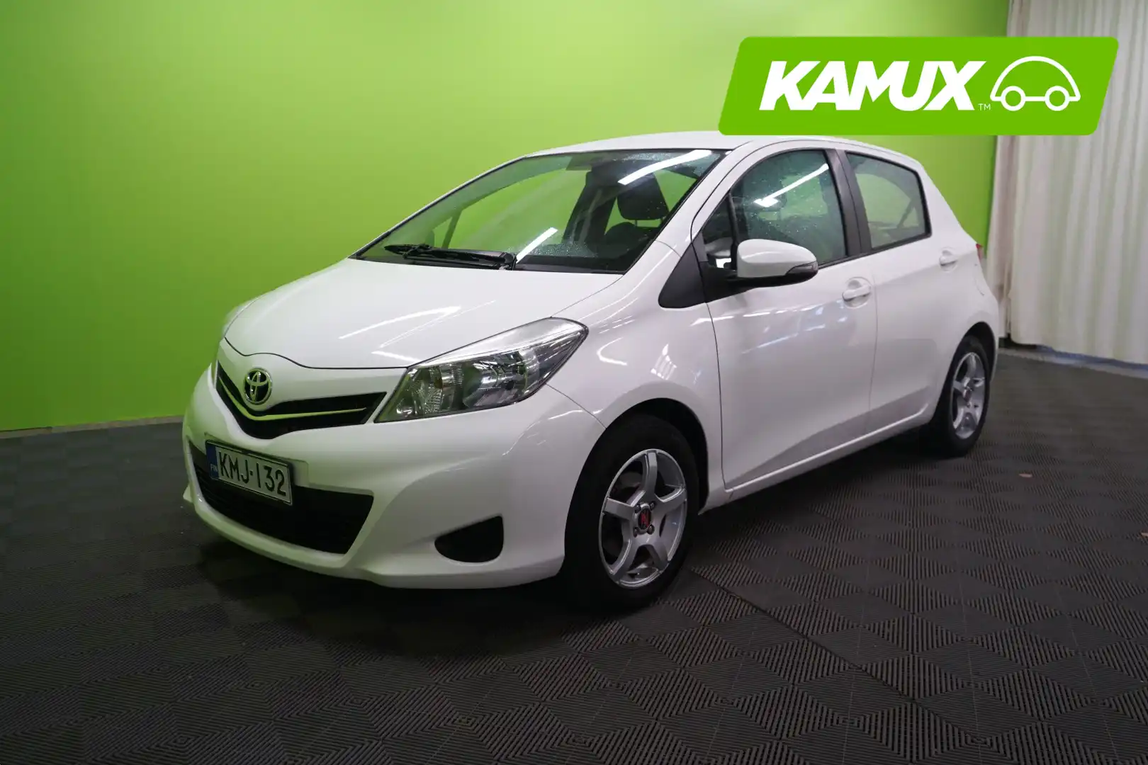 car-image