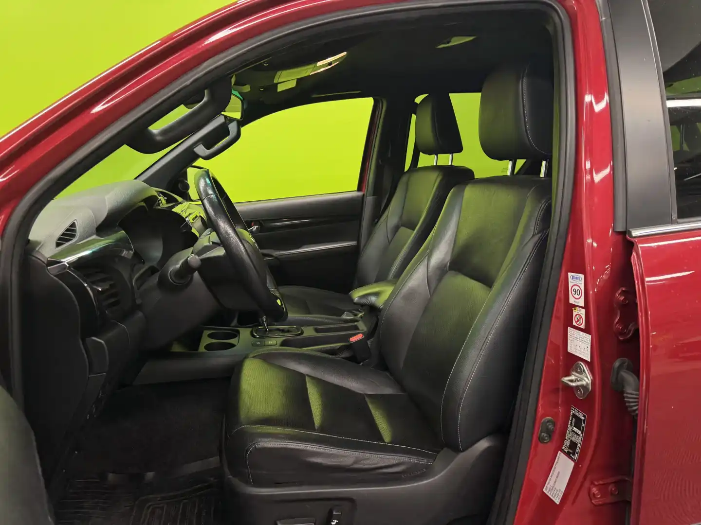 car-image