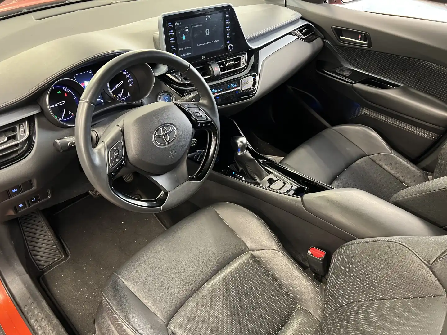 car-image