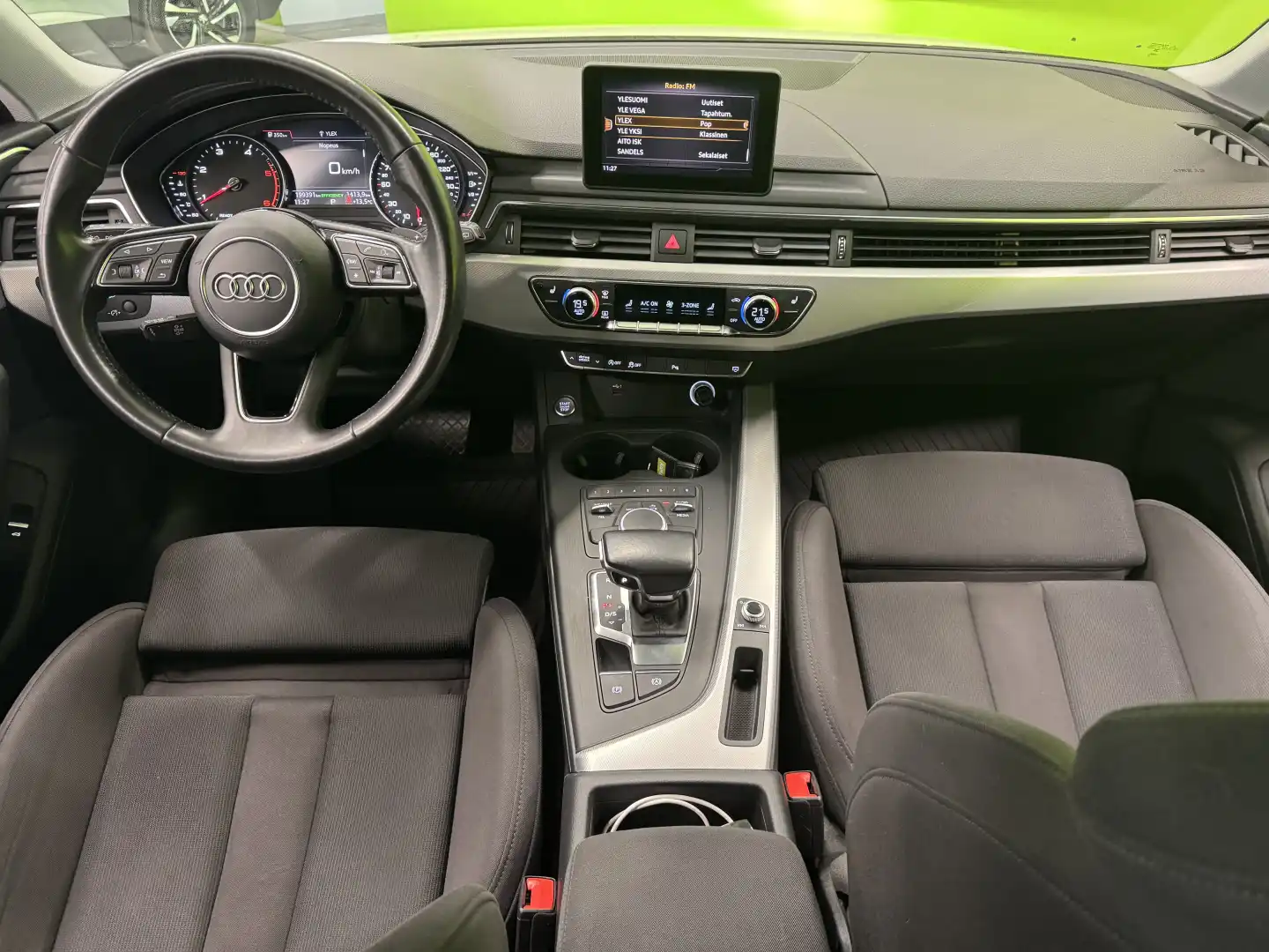 car-image