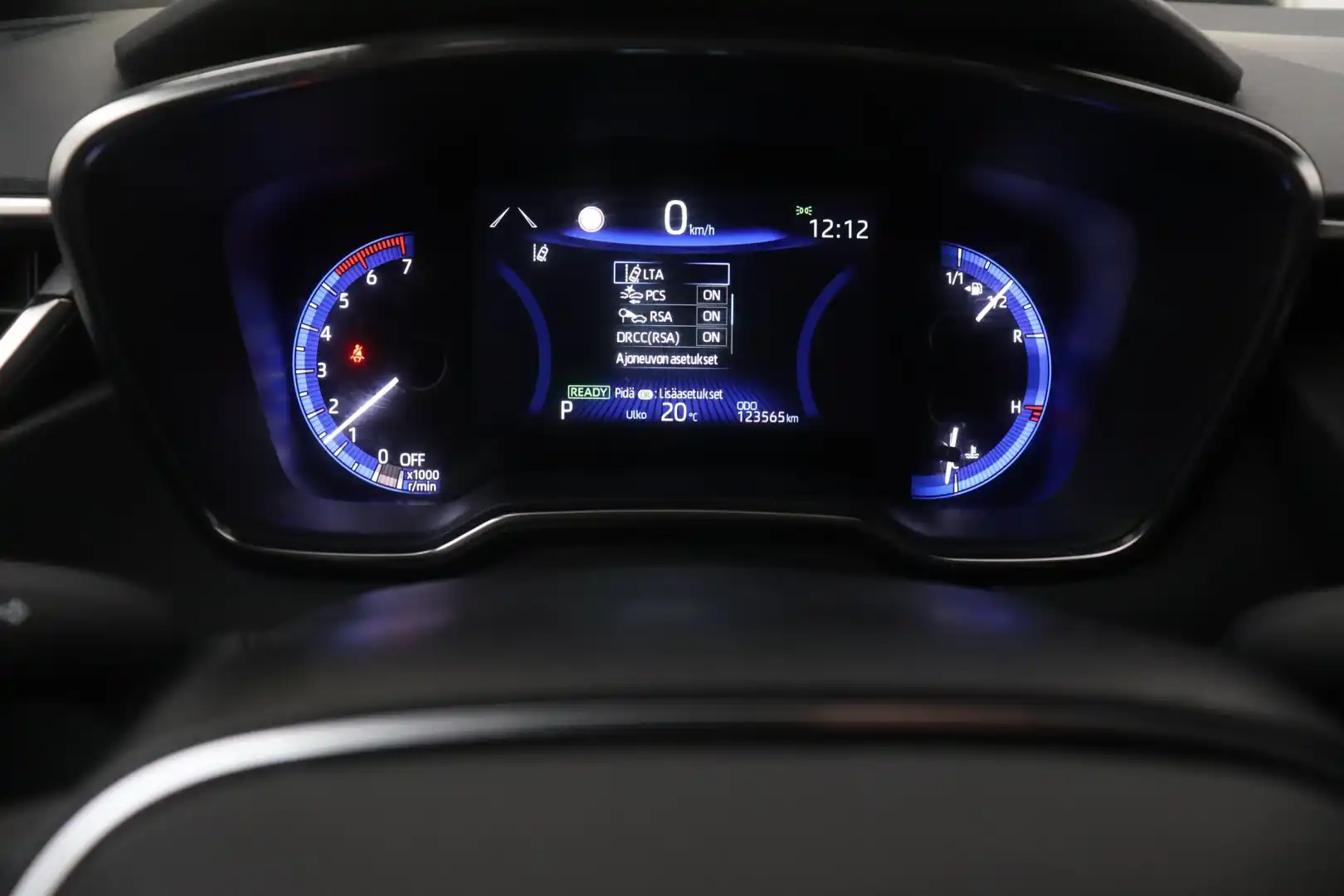 car-image