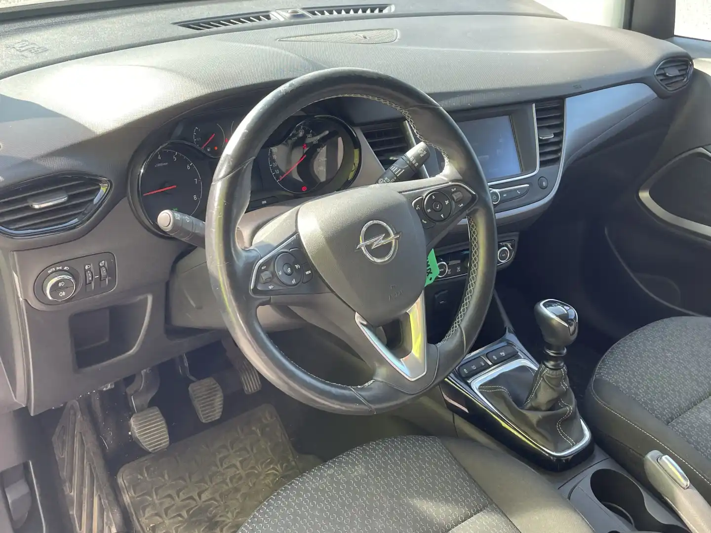 car-image