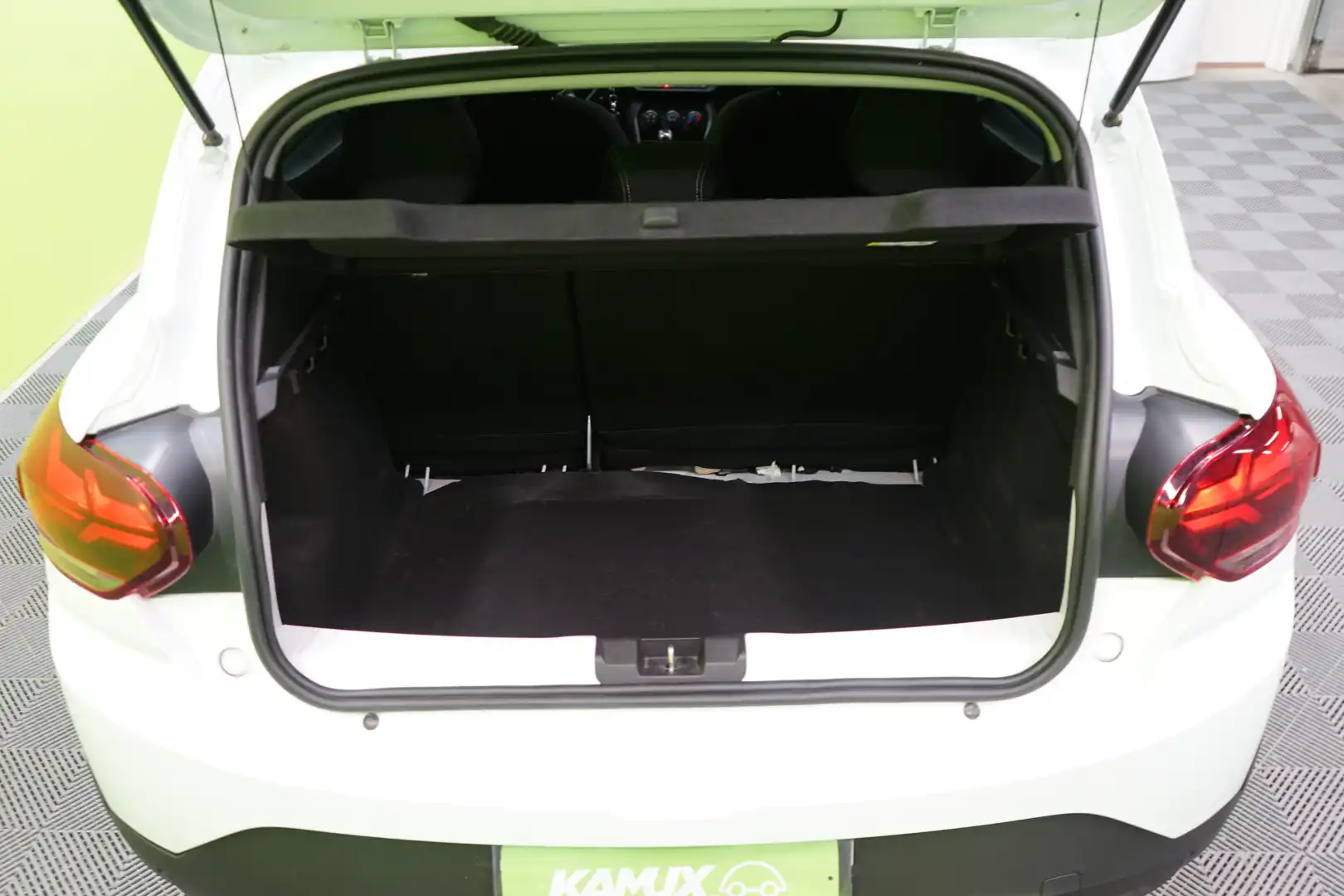 car-image