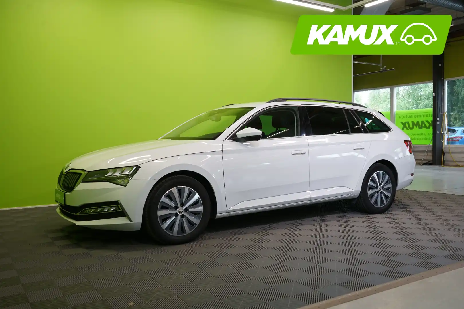 car-image