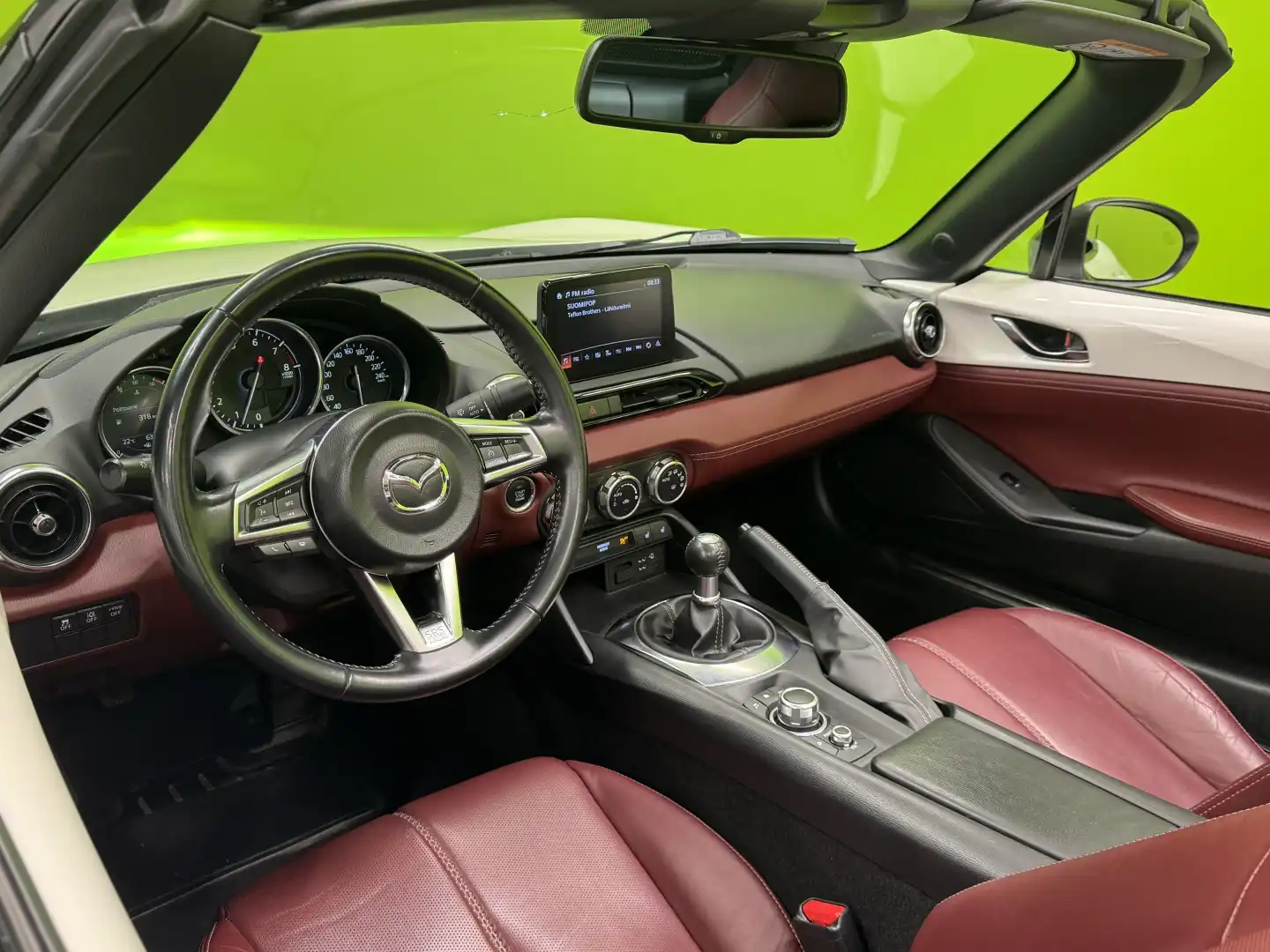 car-image