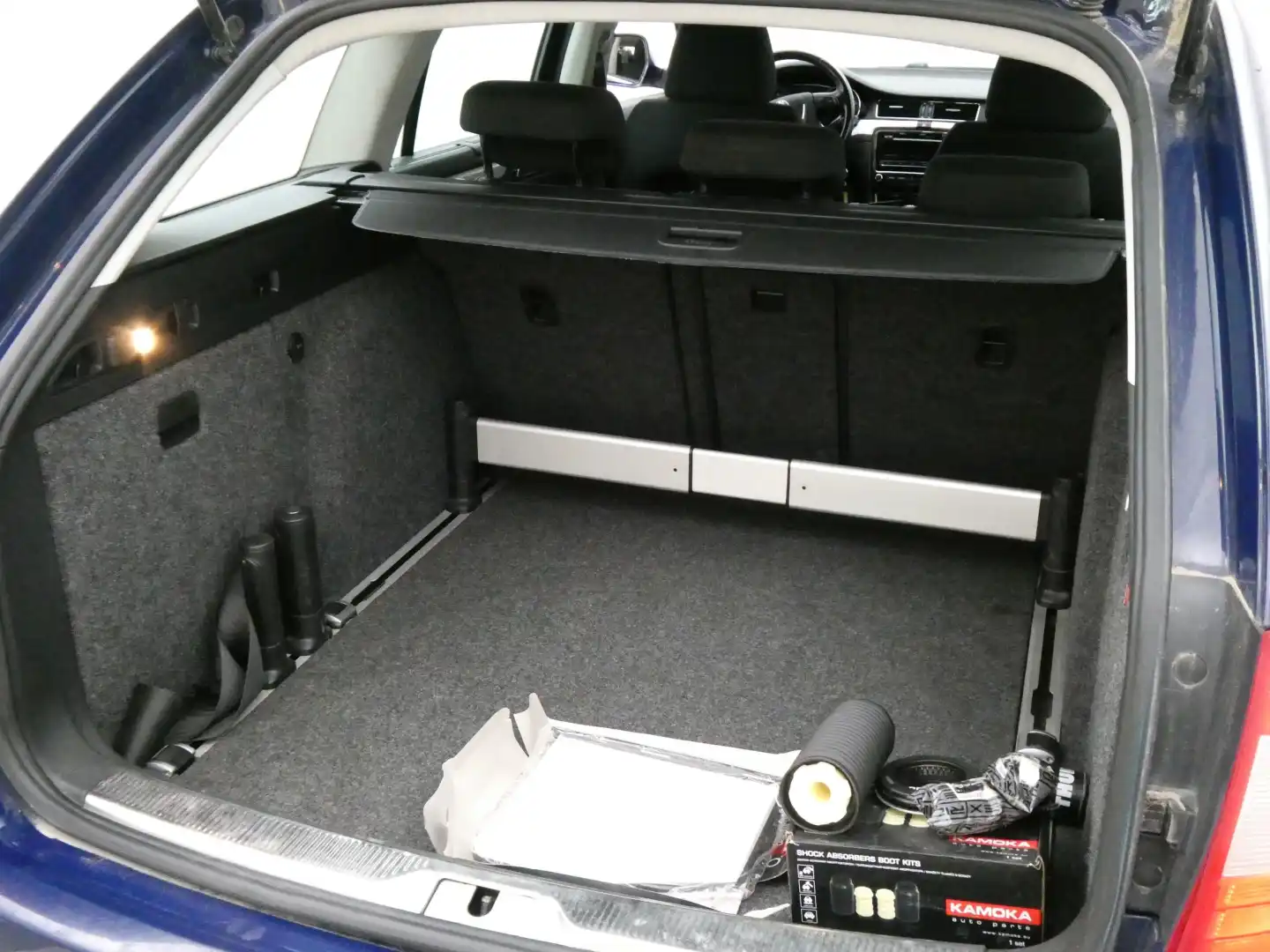 car-image