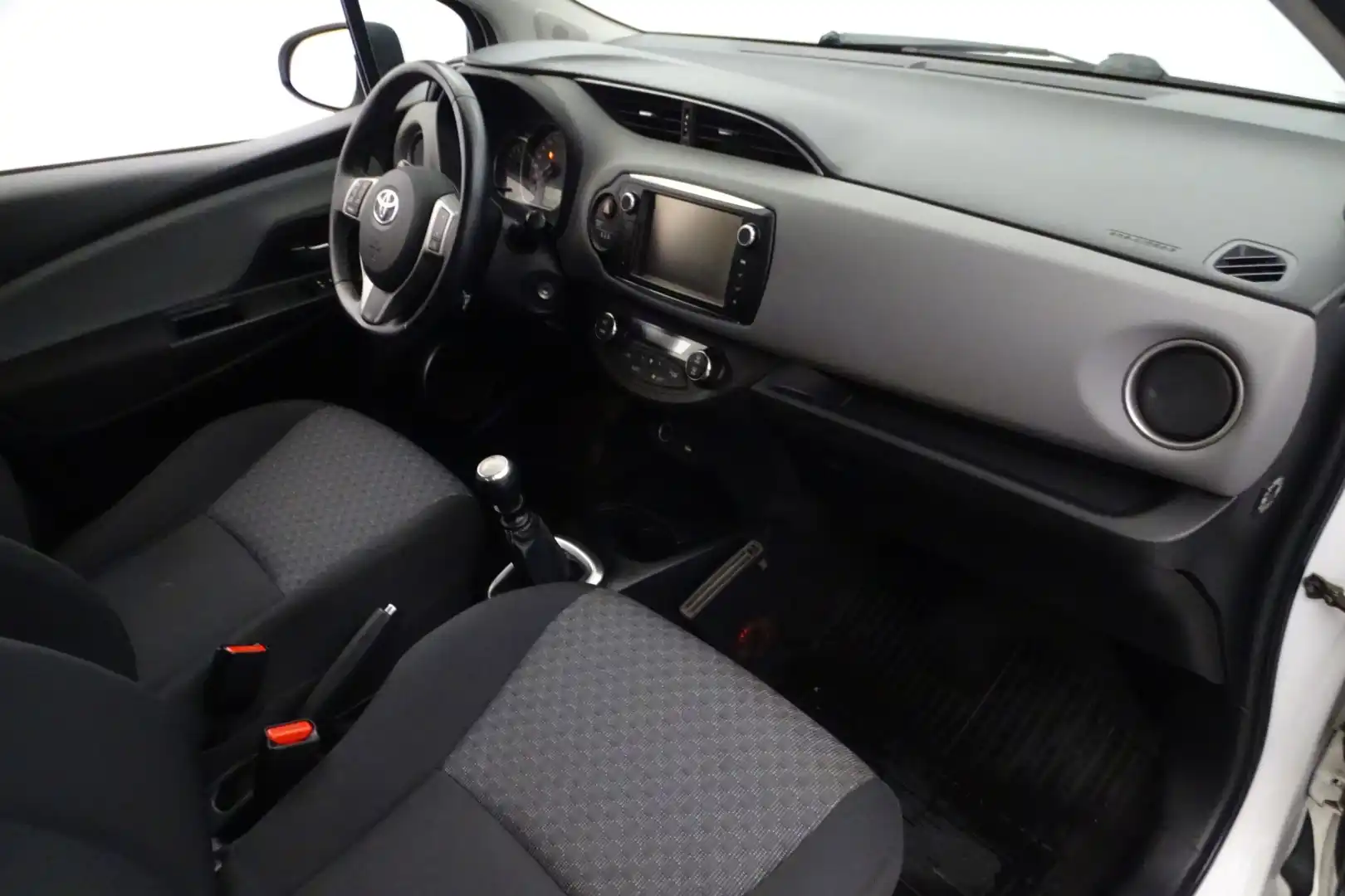 car-image