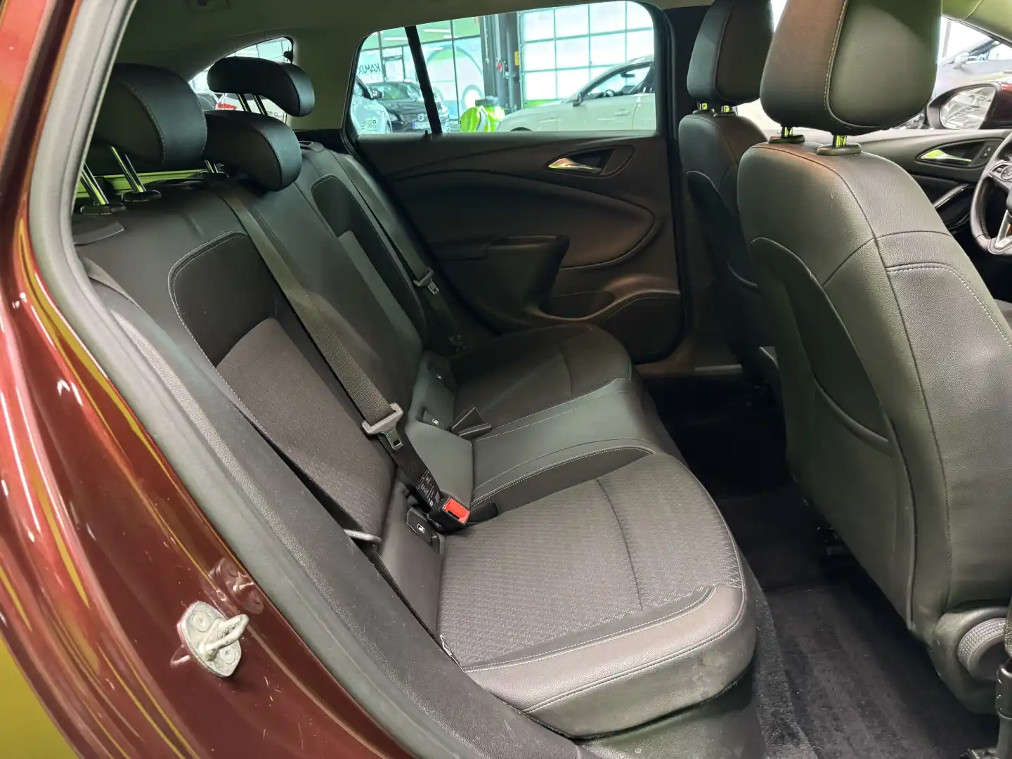 car-image