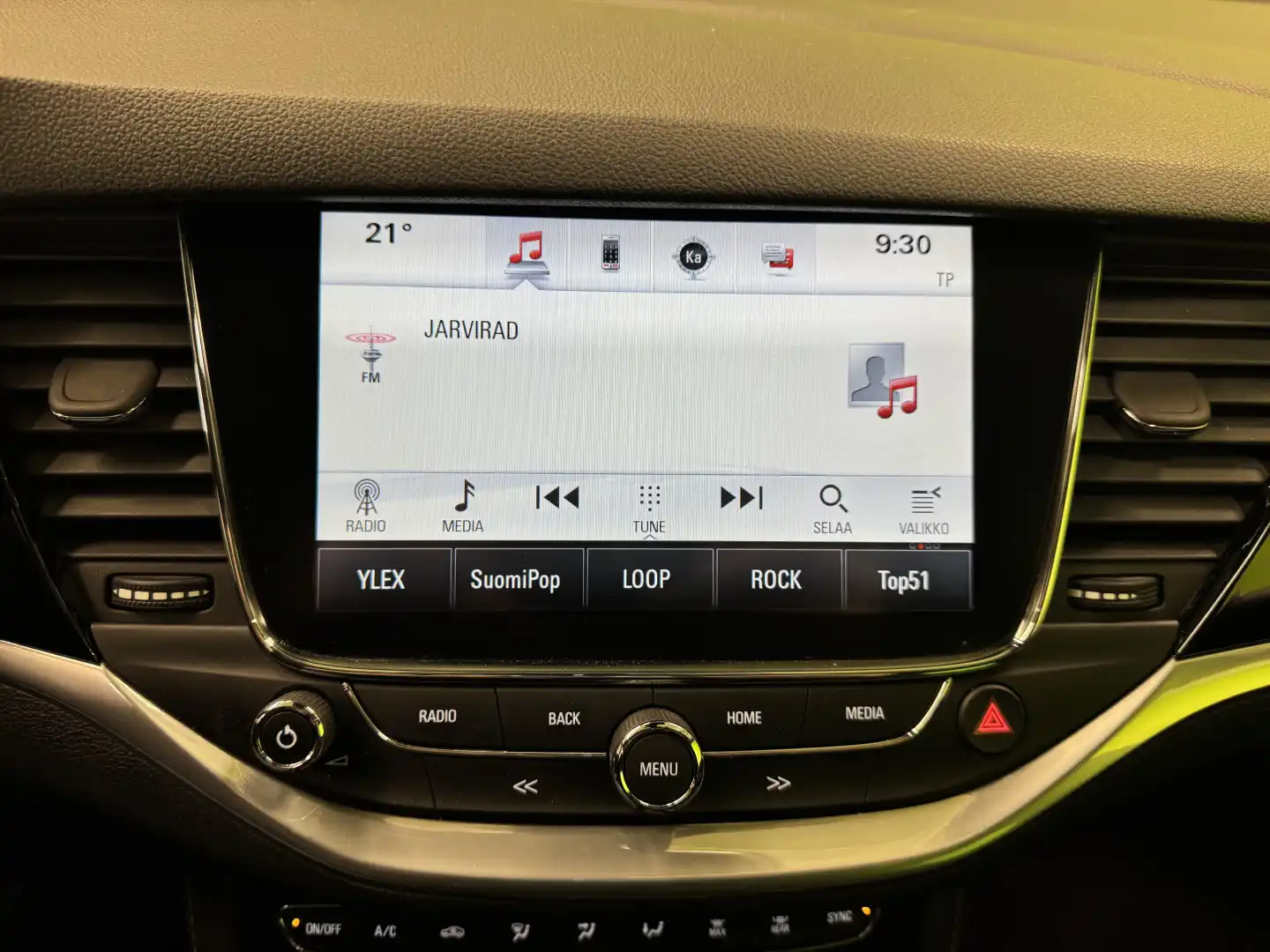 car-image