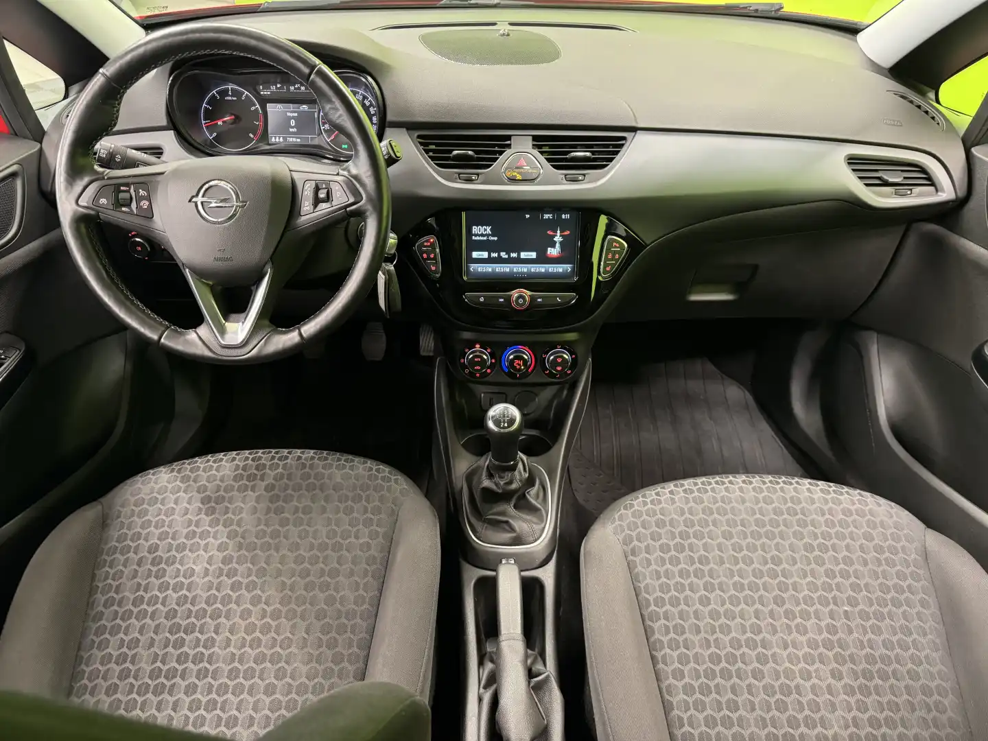 car-image