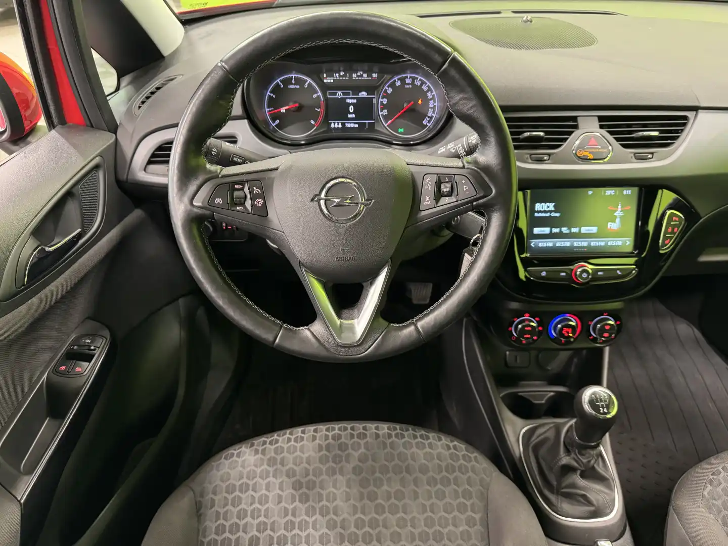 car-image