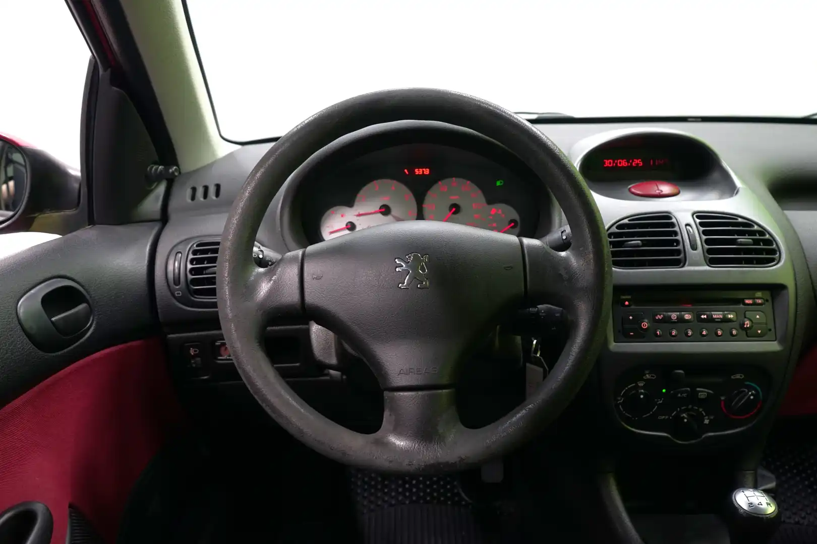 car-image