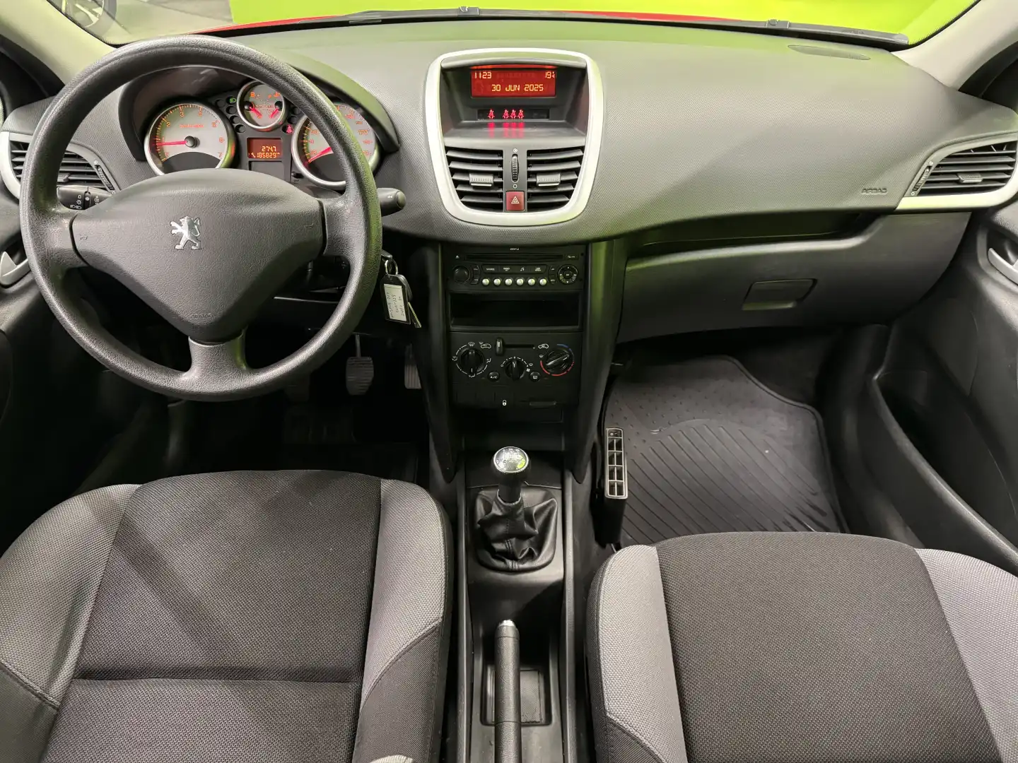 car-image
