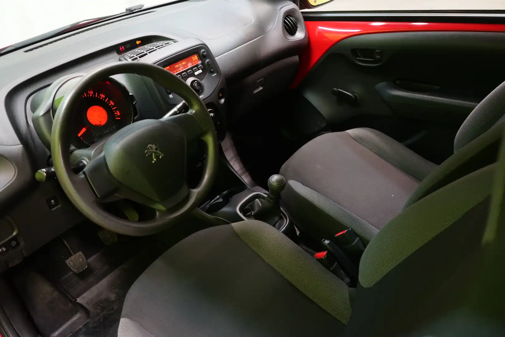 car-image