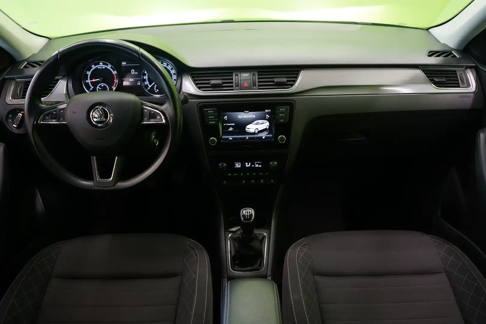 car-image