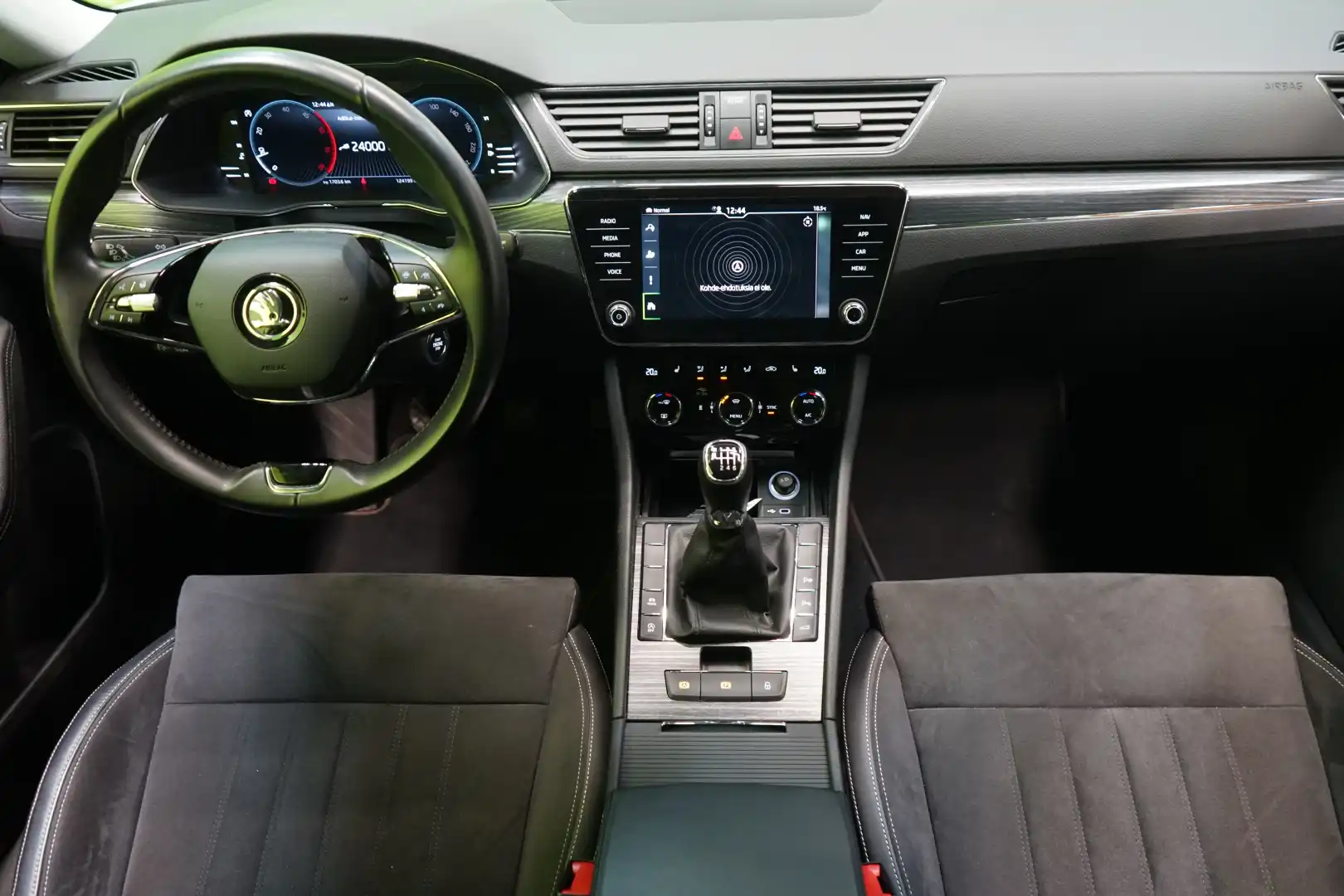 car-image
