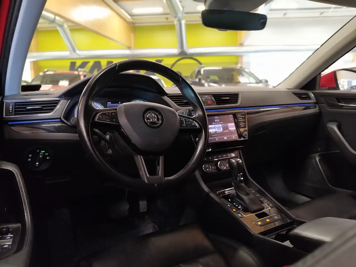 car-image