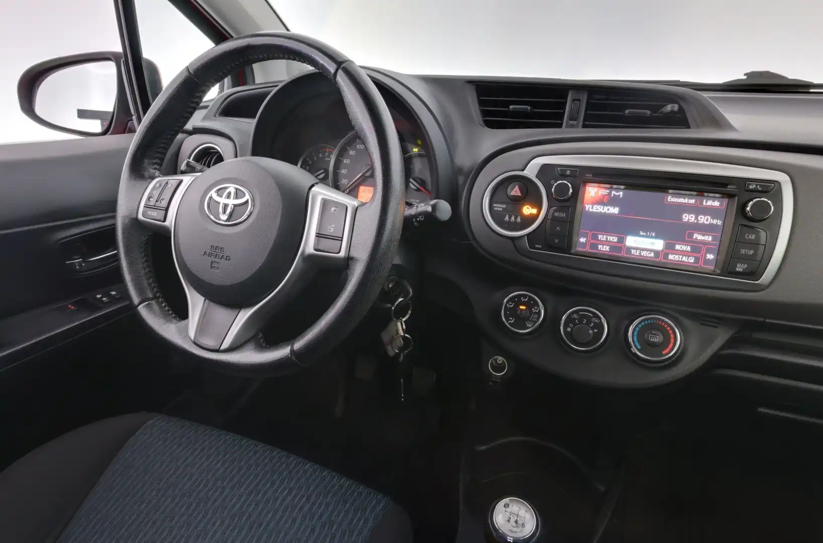 car-image