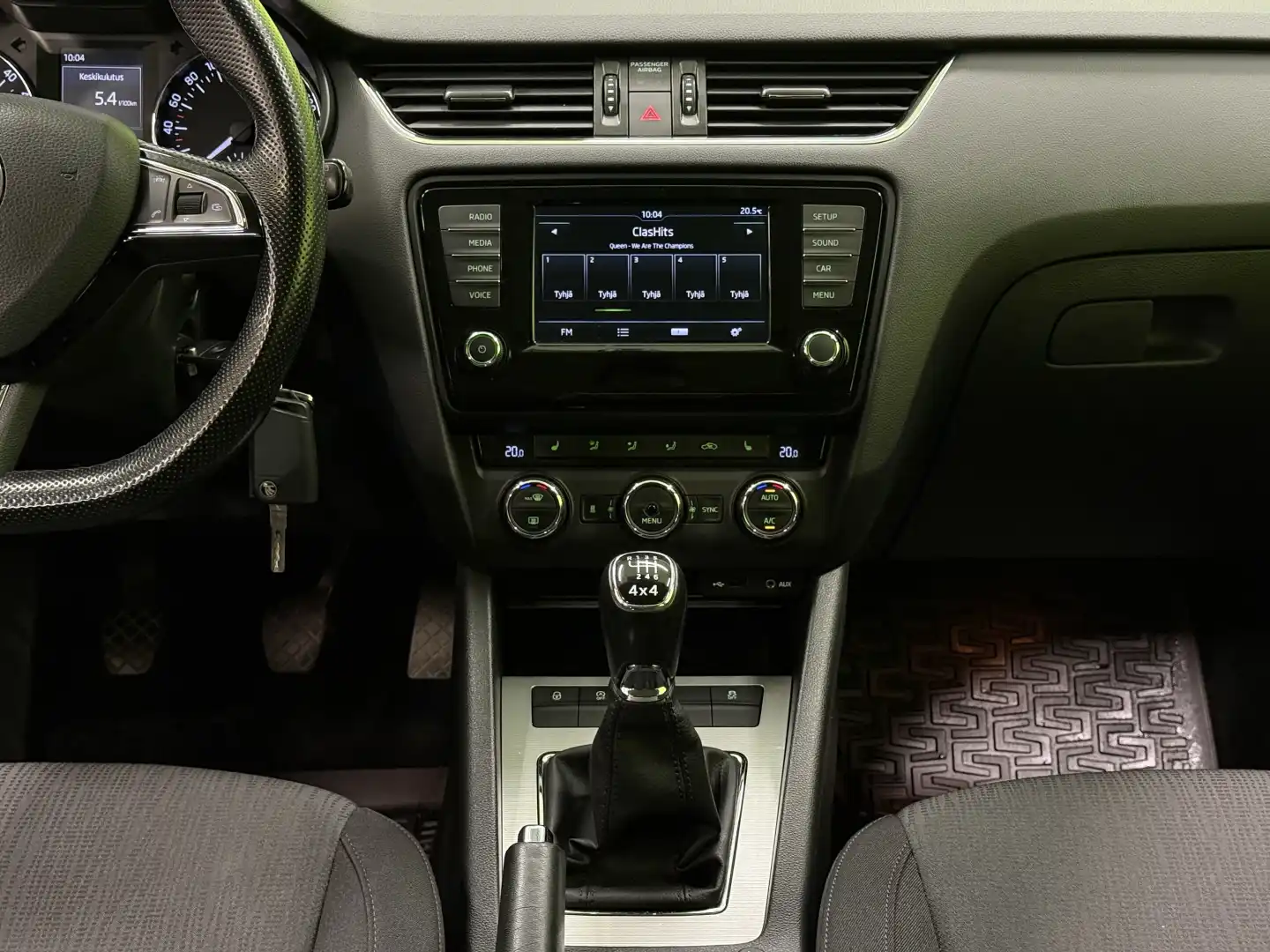 car-image