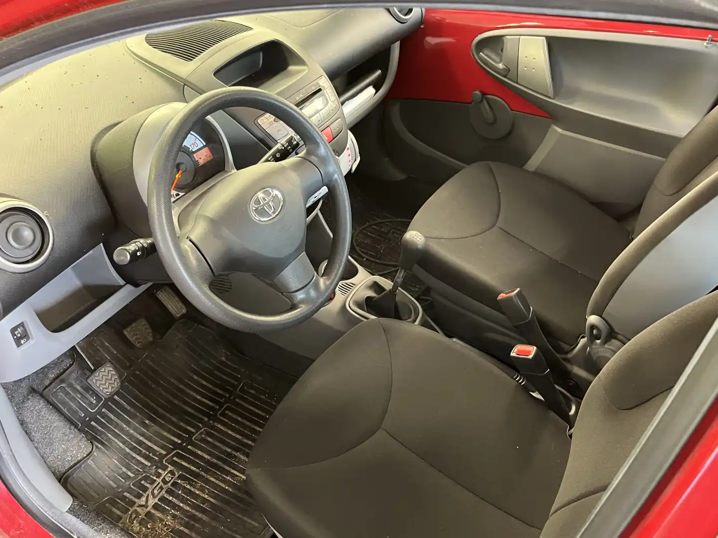 car-image