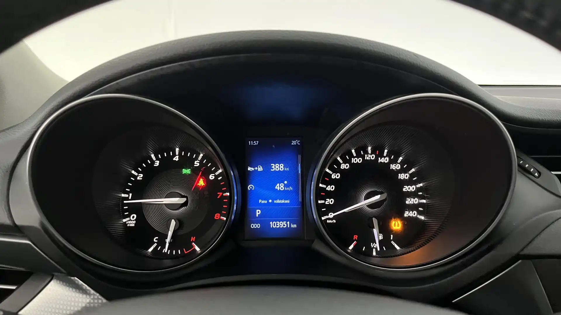 car-image