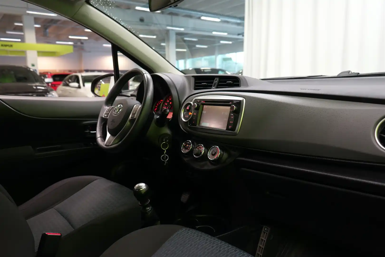 car-image