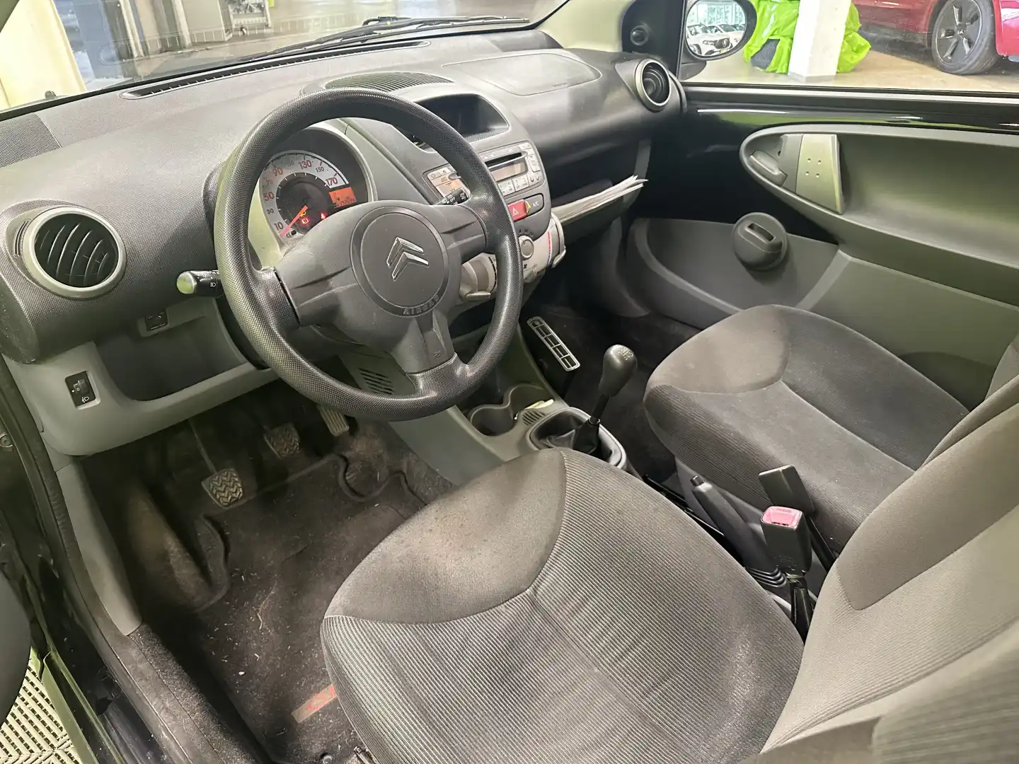 car-image