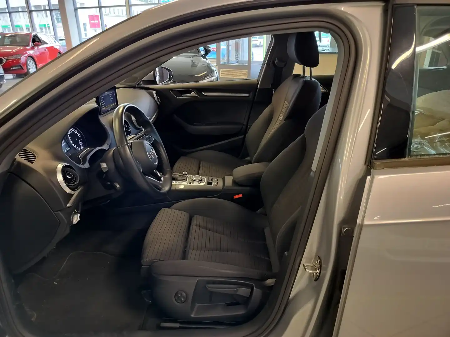car-image