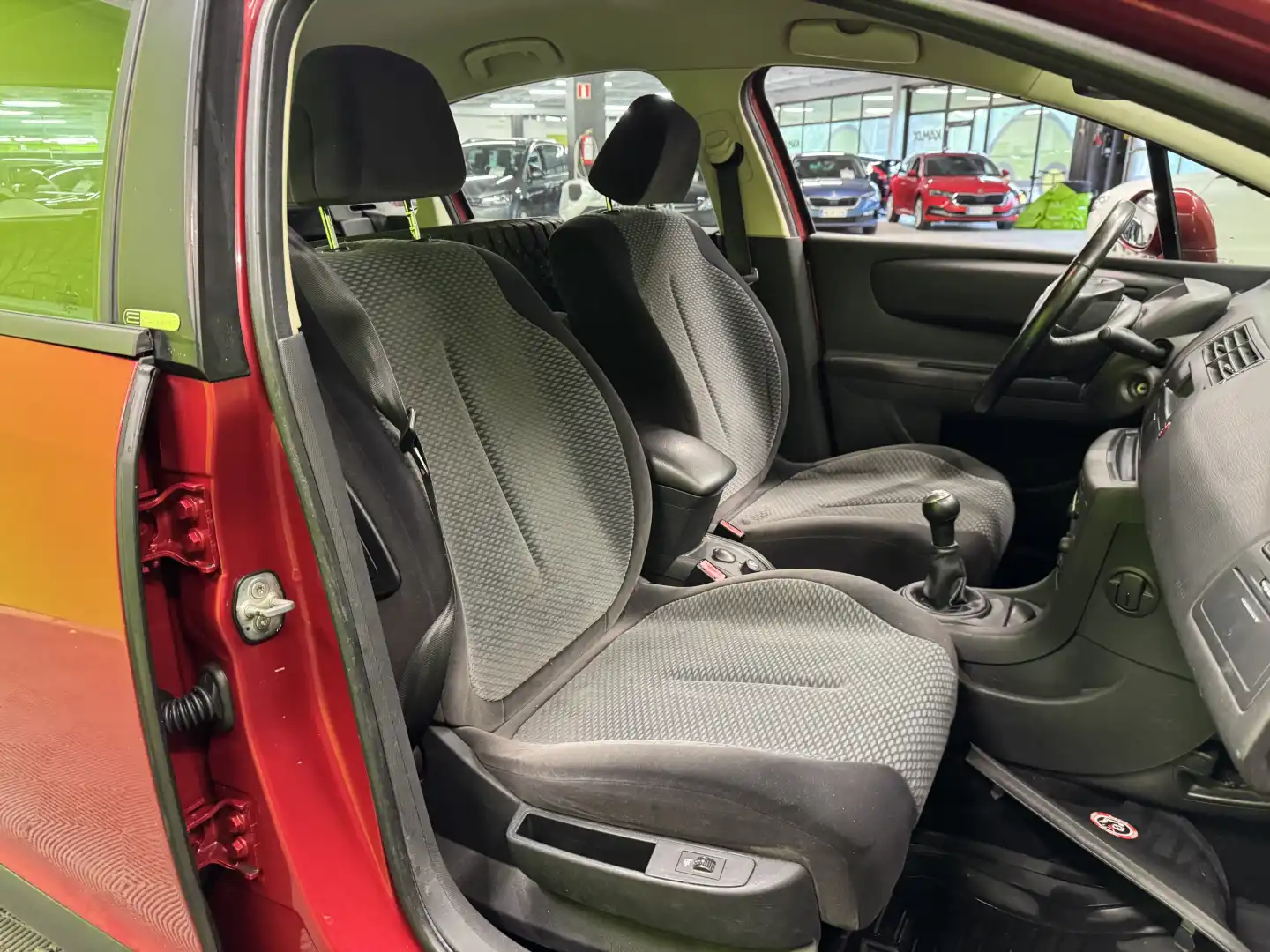 car-image