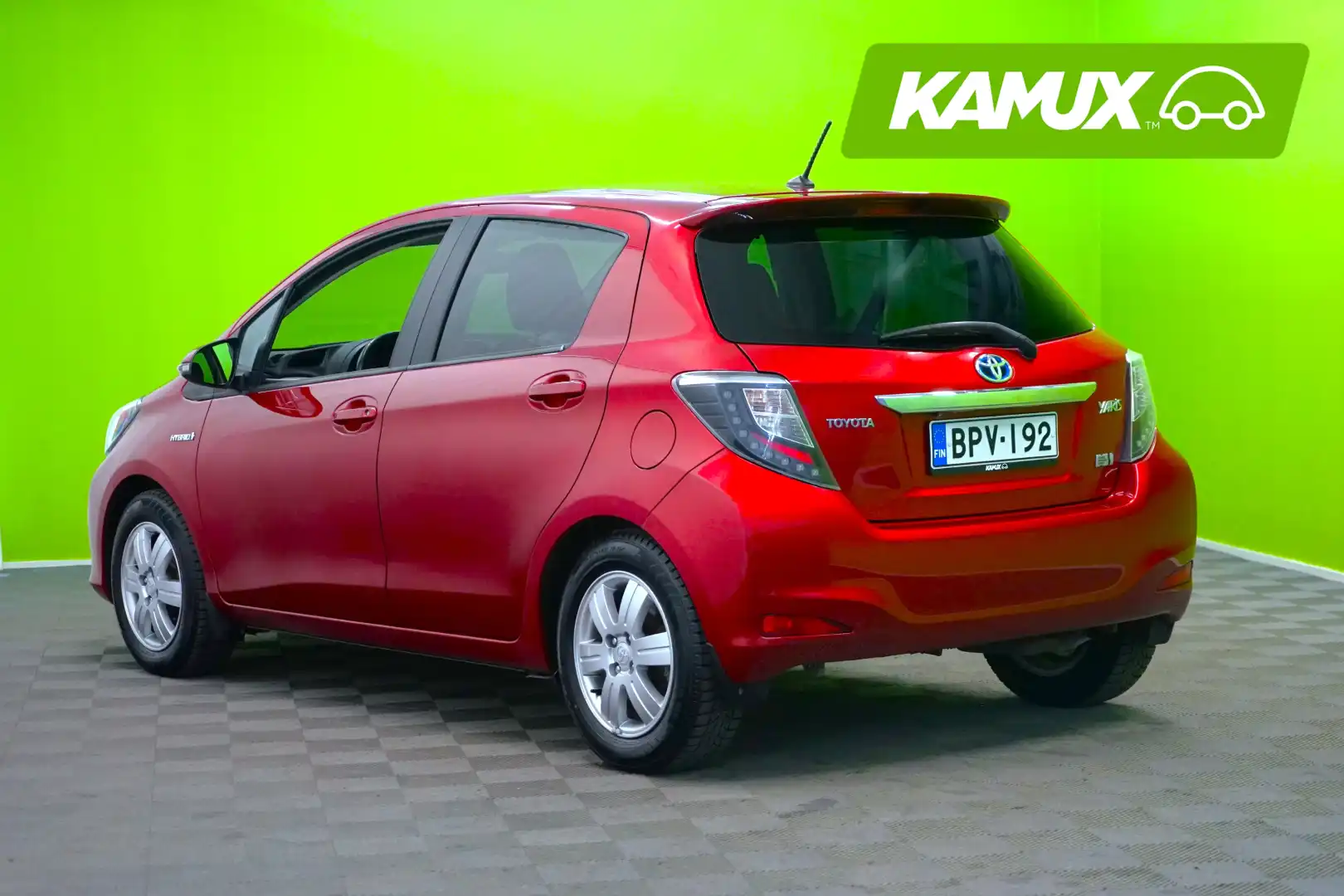 car-image