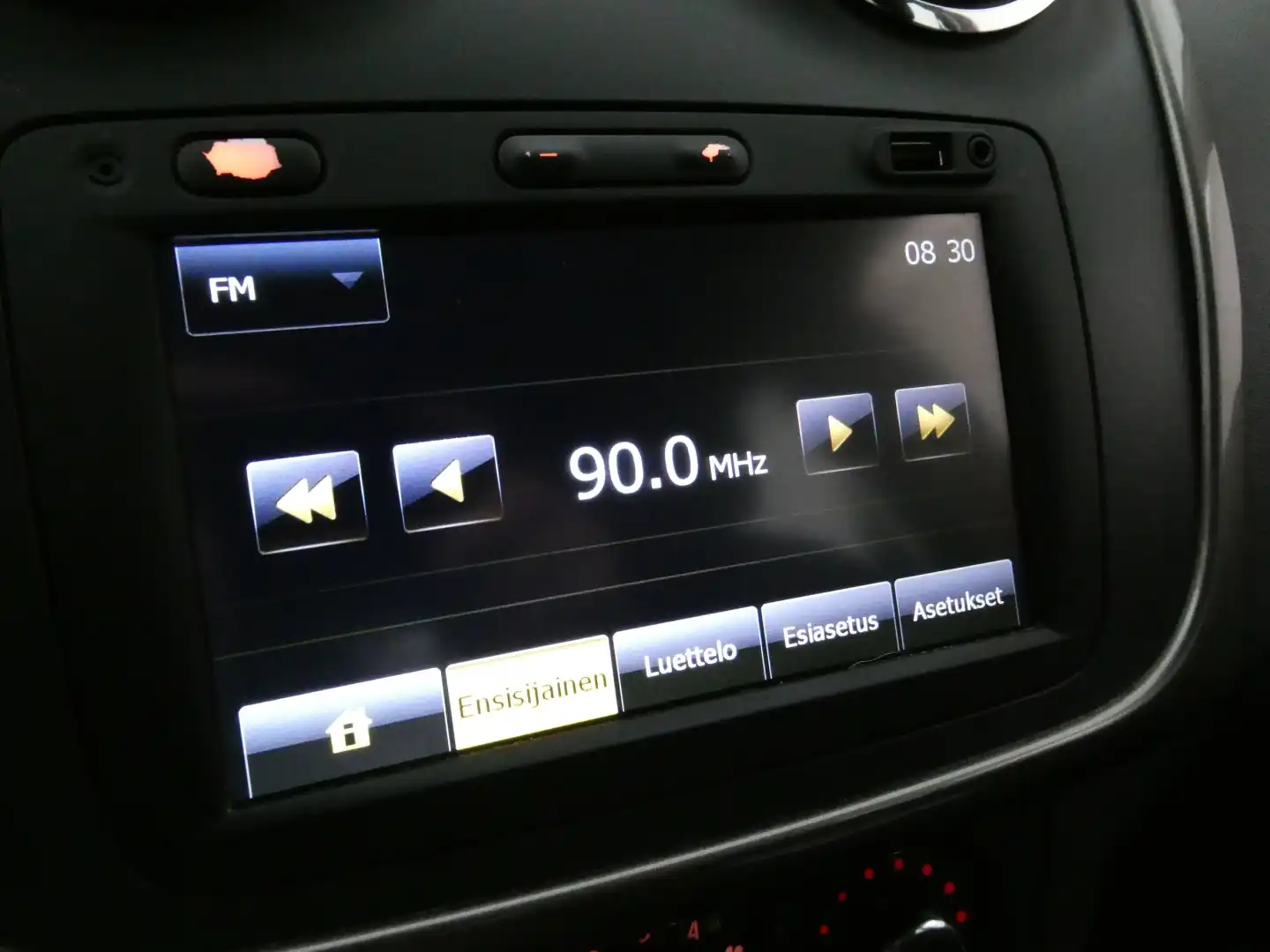 car-image