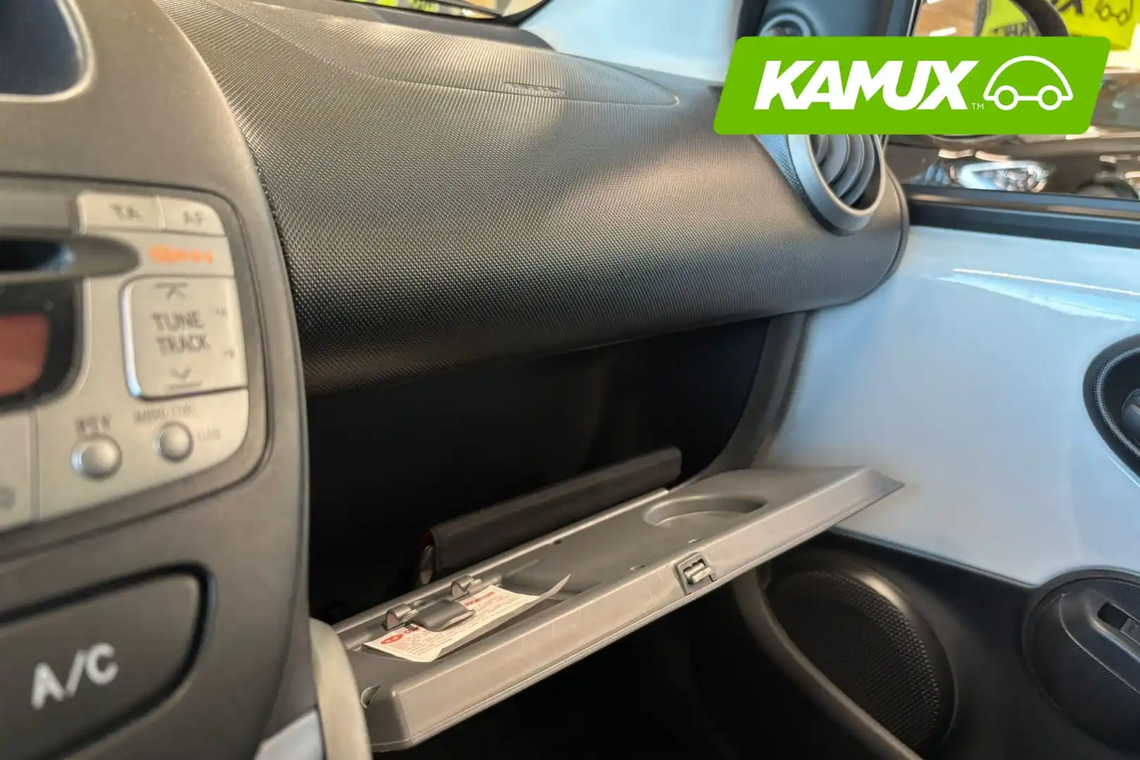 car-image