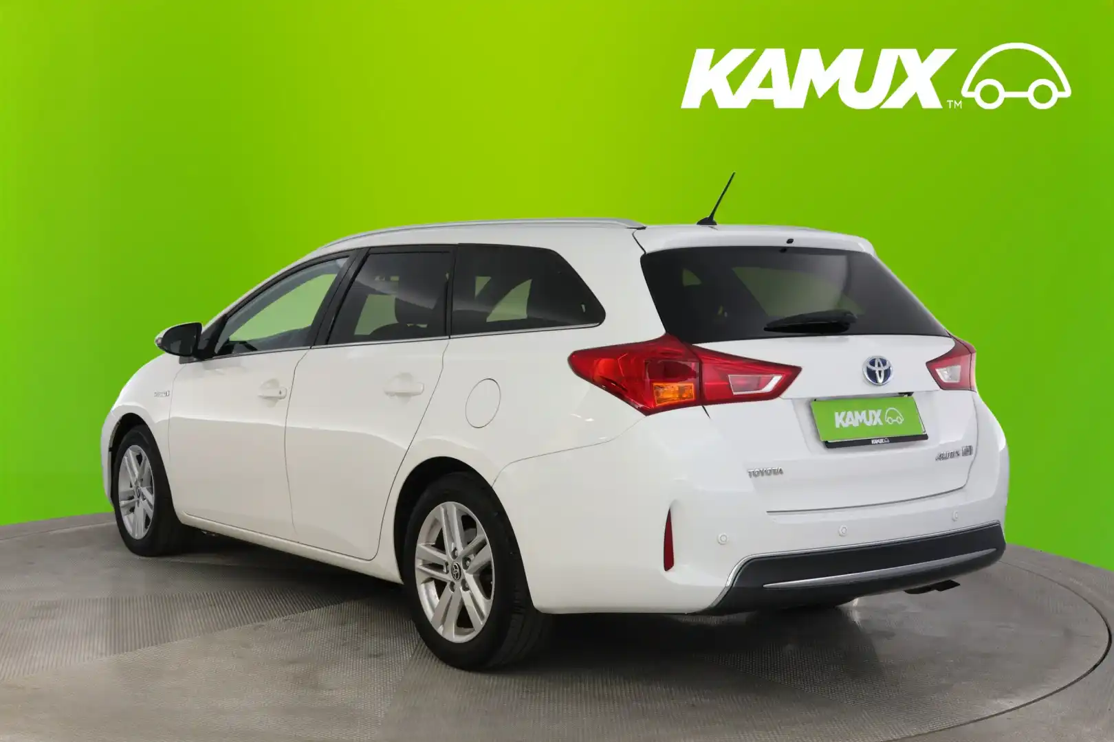 car-image