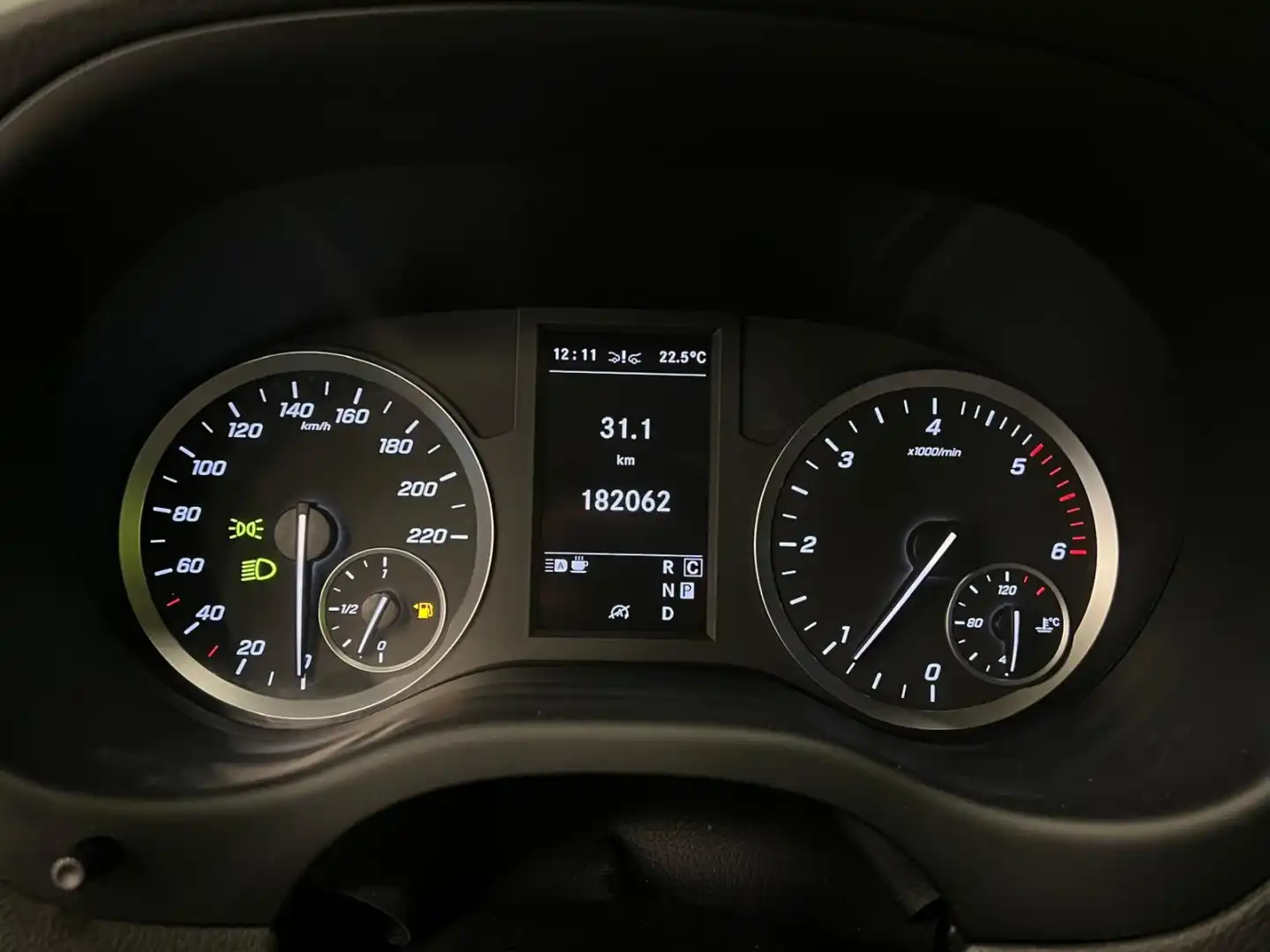 car-image