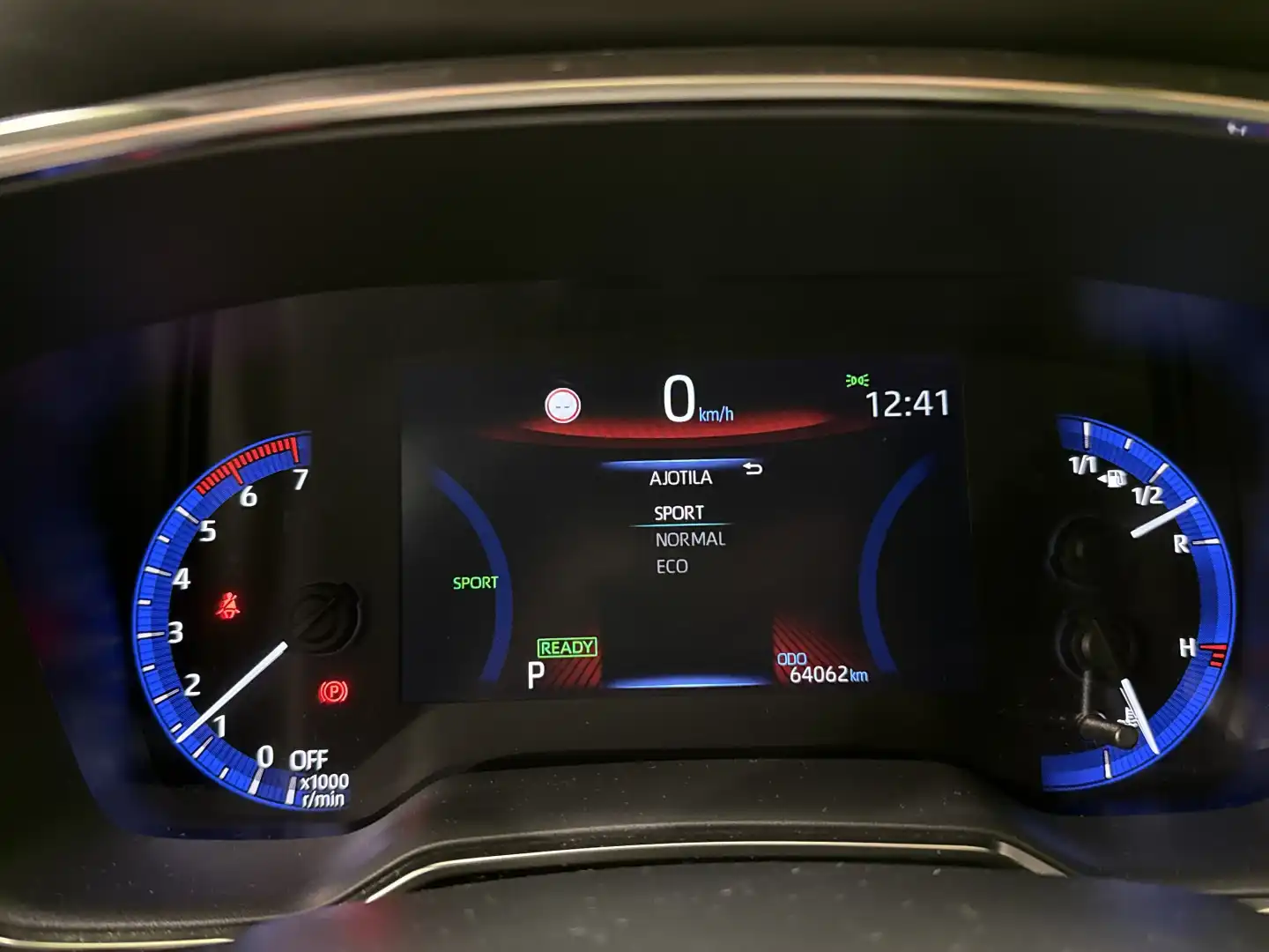 car-image