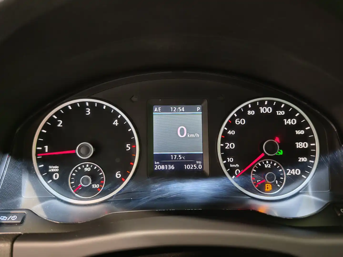 car-image