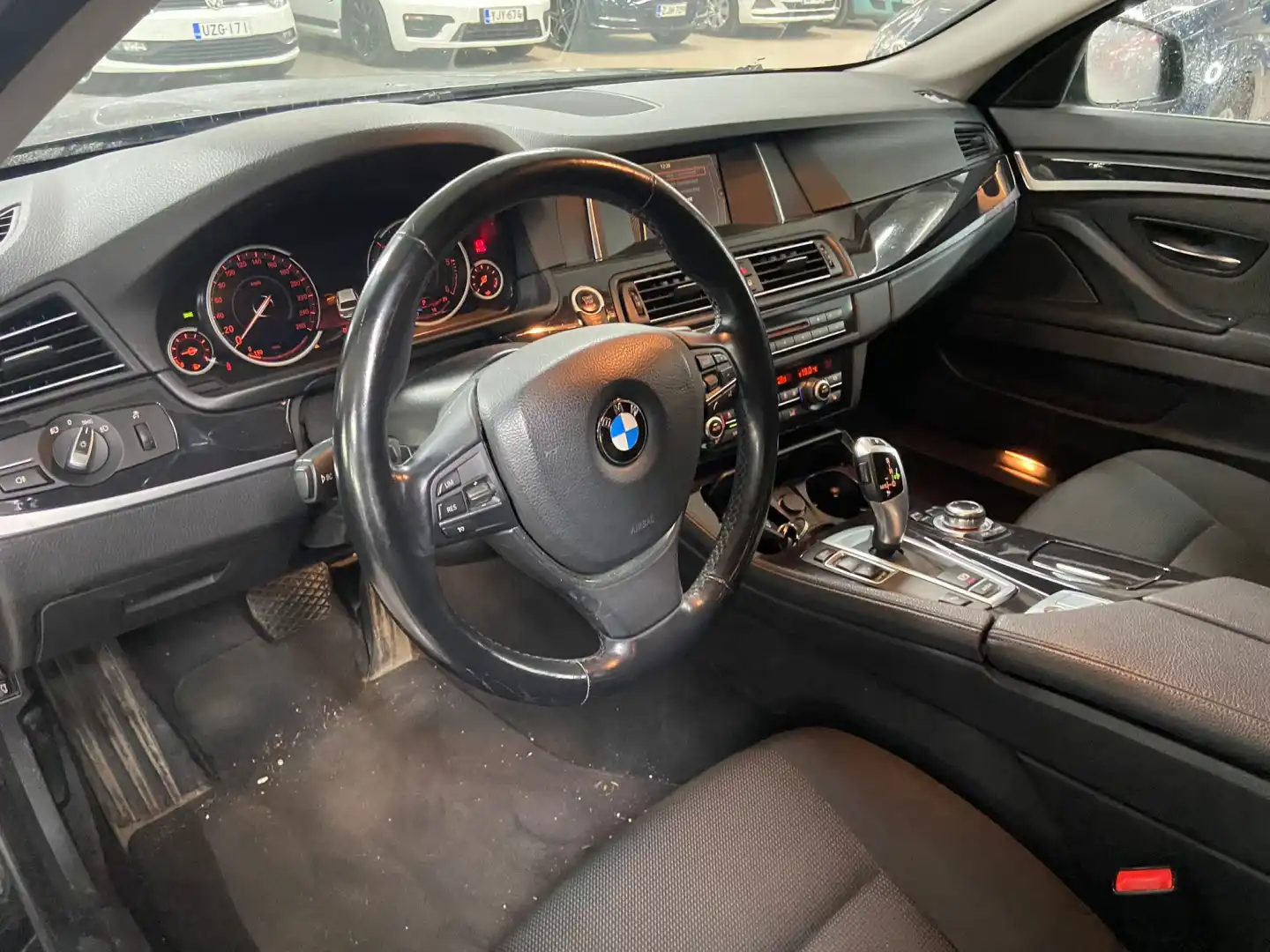 car-image