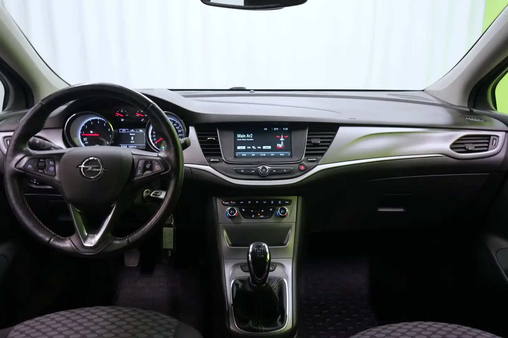 car-image