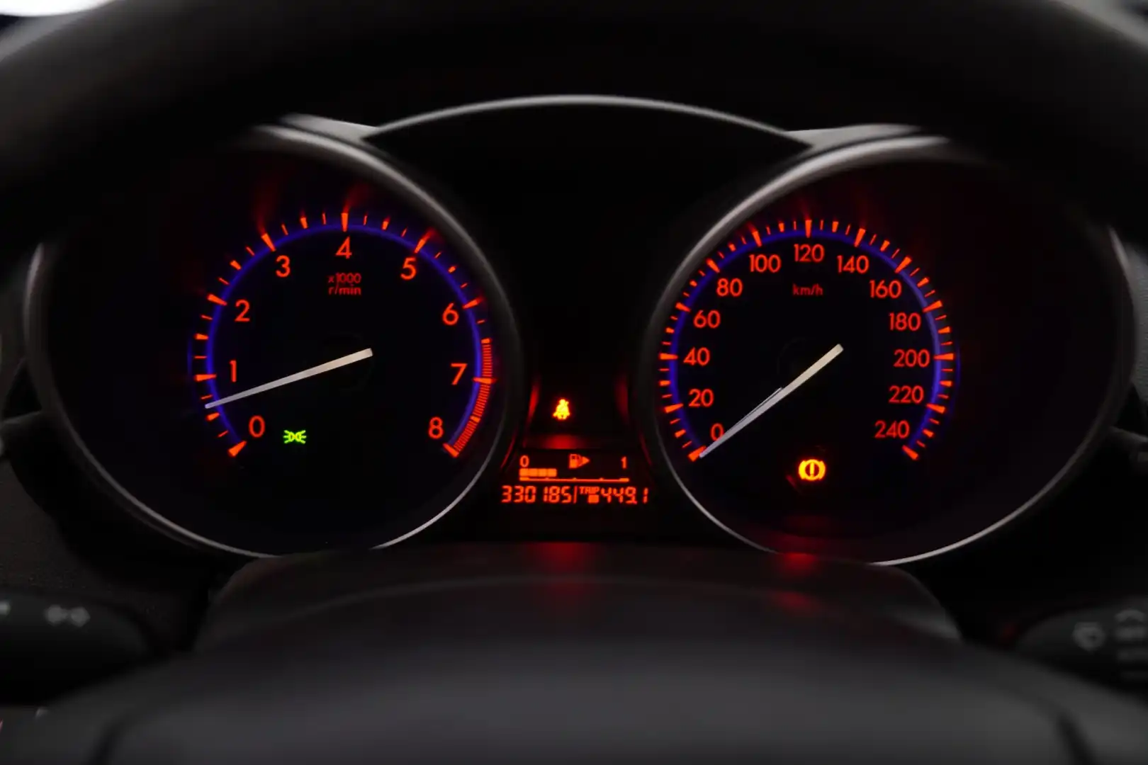 car-image