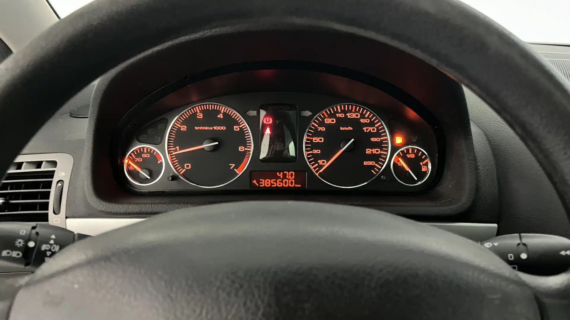 car-image