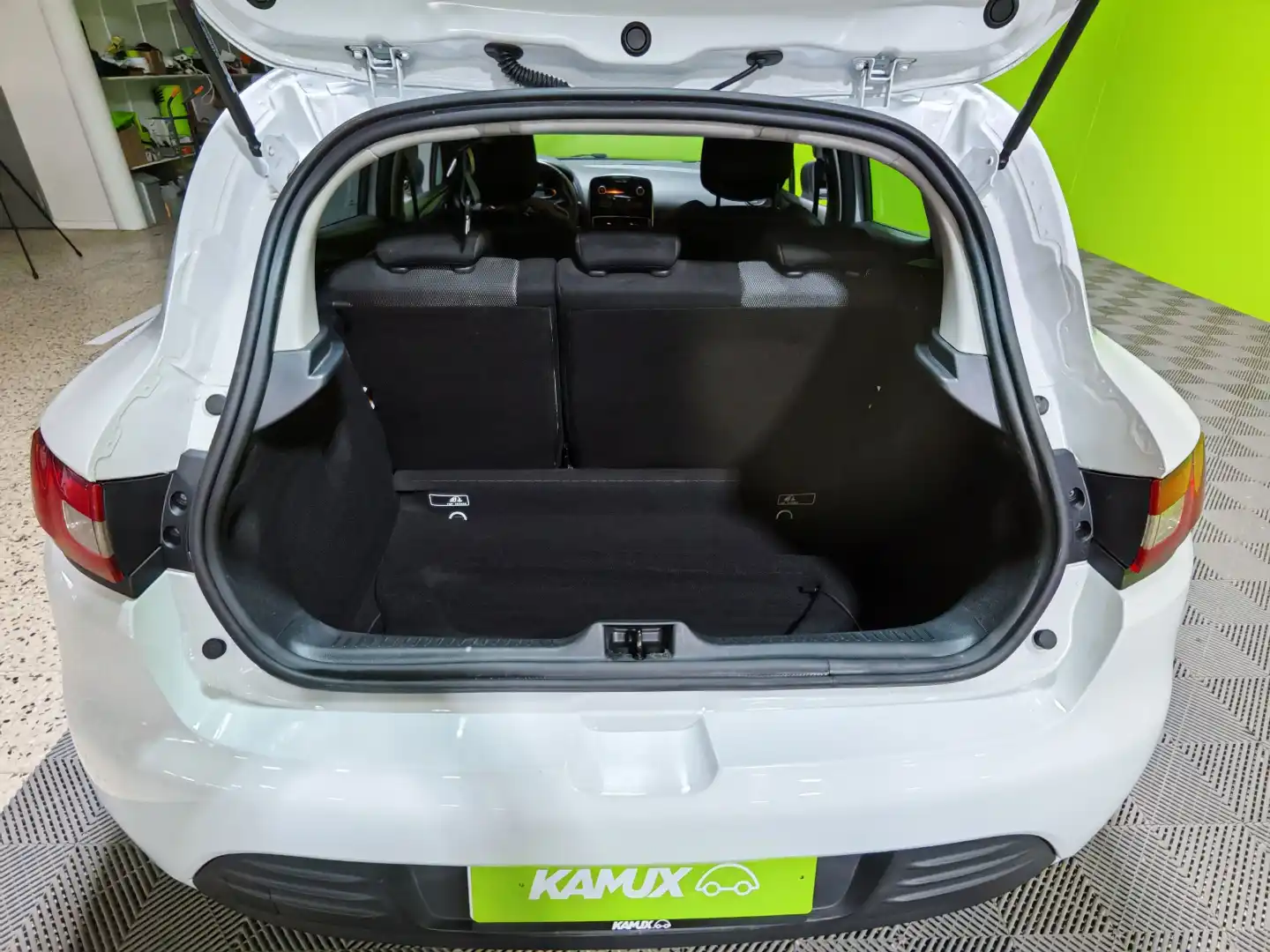 car-image