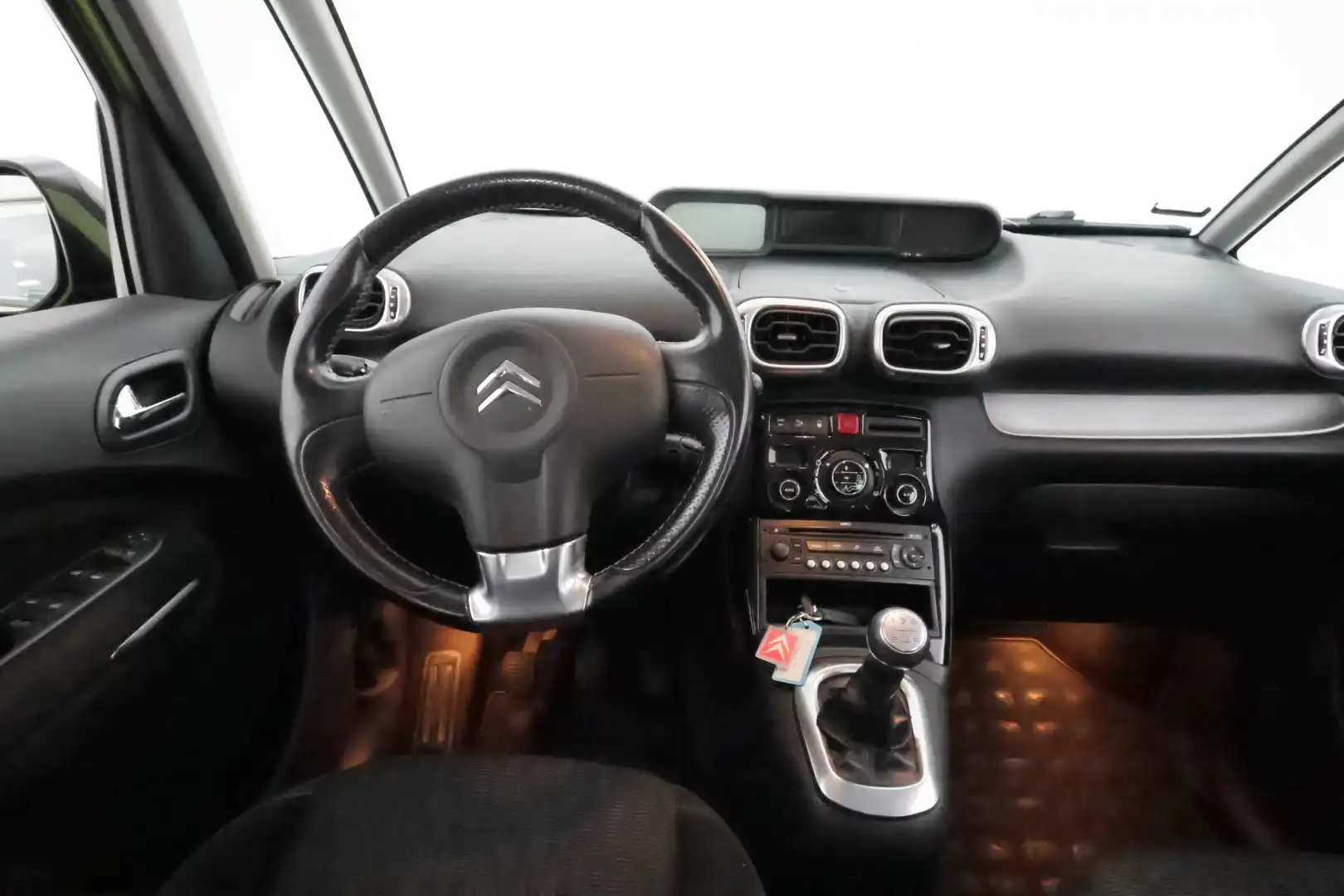 car-image