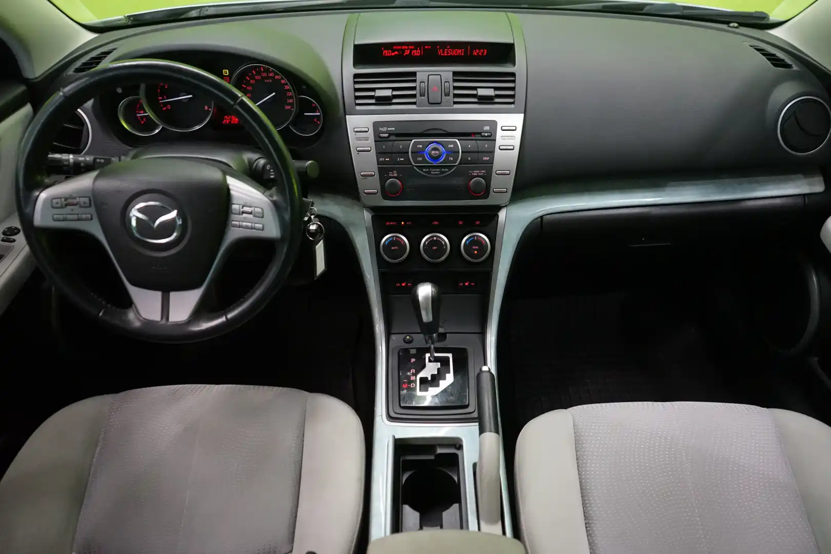 car-image